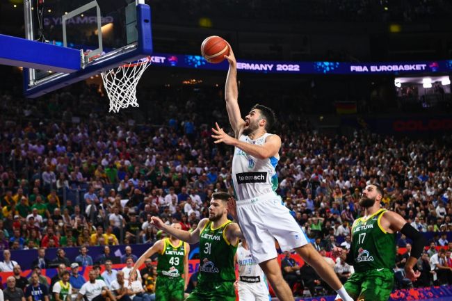 تختار وسائل الإعلام المرشحة المفضلة للفوز ببطولة أوروبا لكرة السلة 2025 بأغلبية ساحقة