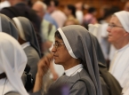 لجنة الفاتيكان ترفض اقتراحا بالسماح للنساء بأن يصبحن شمامسات كاثوليكيات