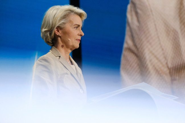 واصلت أوروبا تعهدات بدعم أوكرانيا "بطريقة أو بأخرى" مع دخول الحرب عامها الخامس