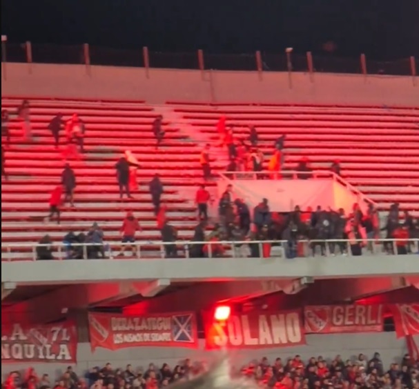 شجار وحشي في مباراة كأس أمريكا الجنوبية يؤدي إلى تشادل الأرجنتين وتشيلي حول المسؤولية