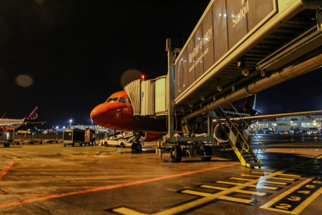 إغلاق مطار بروكسل بعد رؤية طائرة بدون طيار