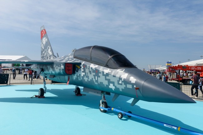 إسبانيا وتركيا وقعتا صفقة بقيمة 2.6 مليار يورو لشراء 30 طائرة تدريب