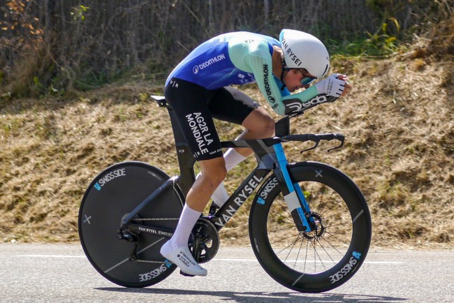 بول سيكساس يفوز بأكبر سباق حتى الآن في لا فليش والون، الأصغر على الإطلاق بعمر 19 عاما