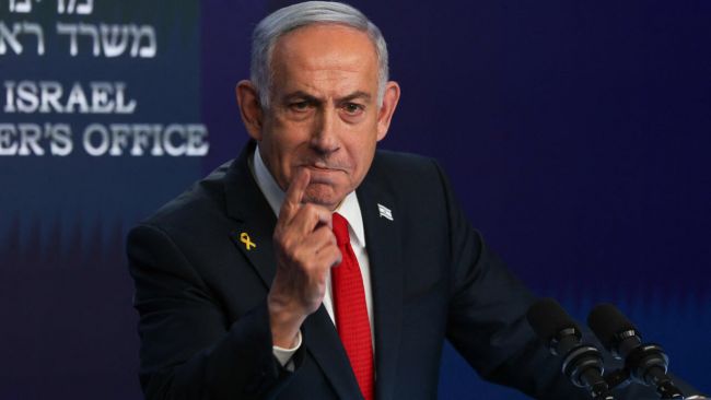 الرئيس الإسرائيلي إسحاق هرتزوغ متردد في منح نتنياهو عفوا فيما يتعلق بمحاكمته المتعلقة بالفساد