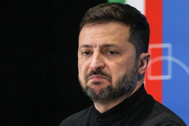 يقول زيلينسكي إن الولايات المتحدة كثيرا ما تطلب من أوكرانيا تنازلات، لكنها لا تطلب من روسيا