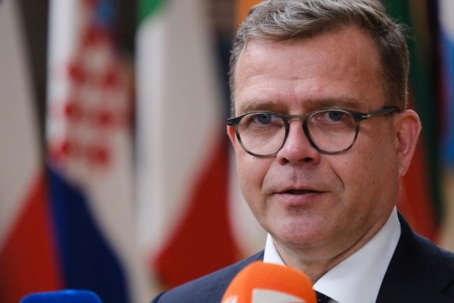 فنلندا تحذر: روسيا ستنقل قواتها إلى حدود الناتو إذا توصلنا إلى السلام في أوكرانيا