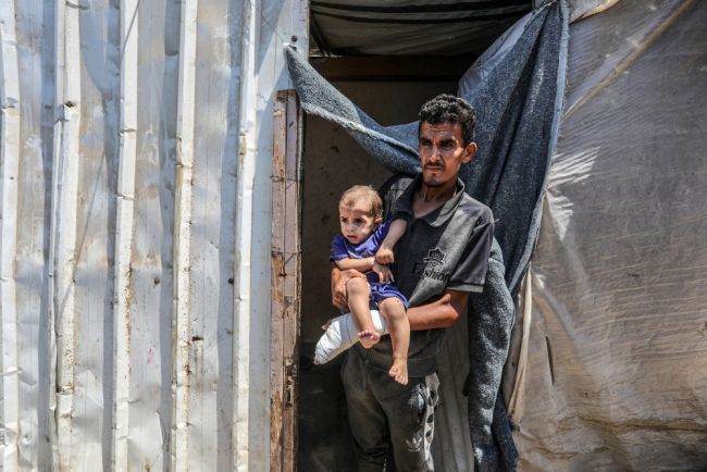 إسرائيل تكثف ضرباتها على أطراف مدينة غزة