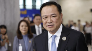 رئيس وزراء تايلاند أنوتين يشد قبضته على السلطة بعد فوزه الحاسم في الانتخابات