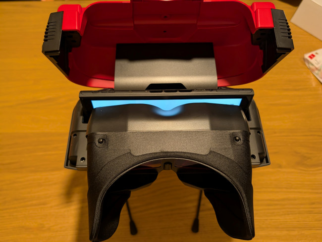فتح الصندوق والمقارنة: هذا هو شكل Virtual Boy لسويتش