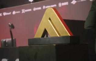 أصبح NTMR بطل 2025 بفوزه في البطولة الكبرىThe Finals الكبرى