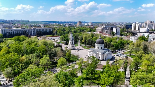 الاتحاد الأوروبي وروسيا يتصارعان على مولدوفا في انتخابات يمكن أن تحدد مستقبل كلتا الكتلتين