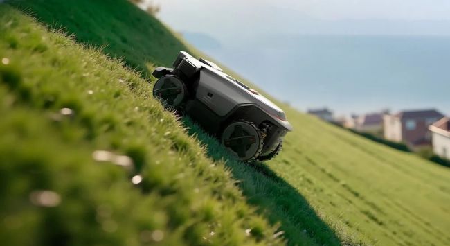 روبوروك الآن تنتقل من غرفة المعيشة إلى العشب