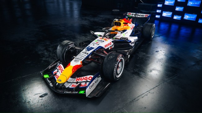 تعرض Racing Bulls سيارة فورمولا 1 لعام 2026 تبدو تماما كما تتوقع