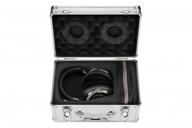 تعد سماعات Audio-Technica ATH-ADX7000 أفخم سماعات الرأس للعلامة التجارية اليابانية حتى الآن