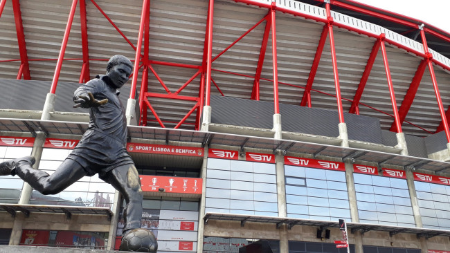 مرة أخرى، يرمز بنفيكا ليوسيبيو للدفاع عن نفسه من الاتهامات العنصرية بعد حادثة بريستياني-فينيشيوس