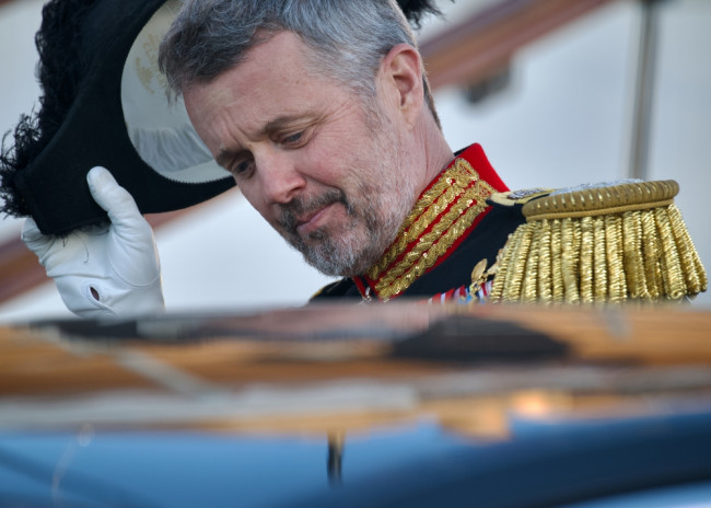 الملك الدنماركي فريدريك يزور جرينلاند لتأكيد الوحدة وسط اهتمام ترامب بالقطب الشمالي