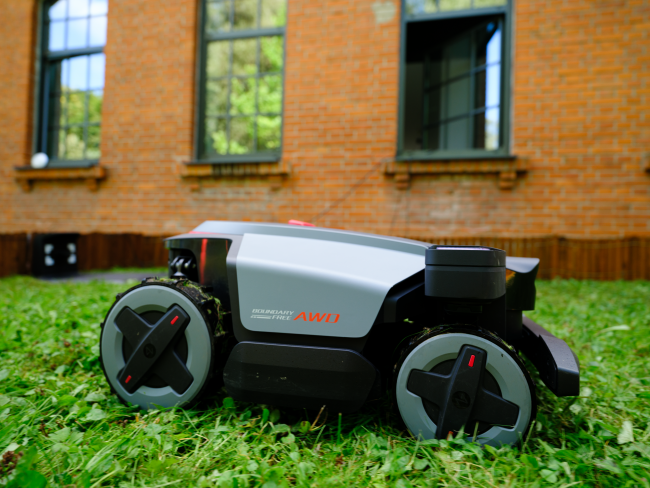 قمنا برحلة إلى ألمانيا لرؤية تشكيلة جزازة العشب الجديدة Roborock