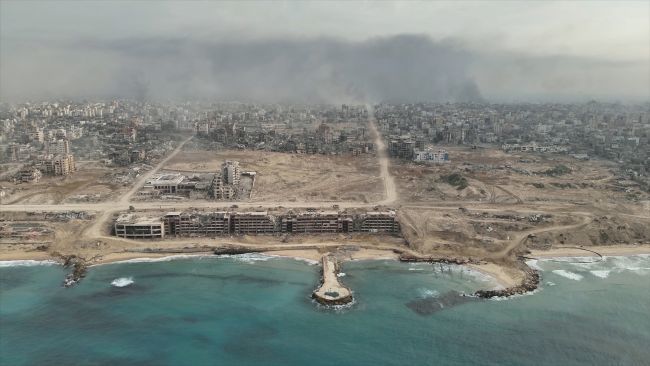 إسرائيل تقول إنها ستستأنف وقف إطلاق النار بعد أن قتلت الغارات الجوية 91 شخصا في غزة يوم الثلاثاء