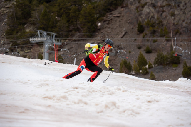 إسبانيا تفوز بأول ميدالية ذهبية في الألعاب الأولمبية الشتوية منذ أكثر من 50 عاما في السكيمو الجديد