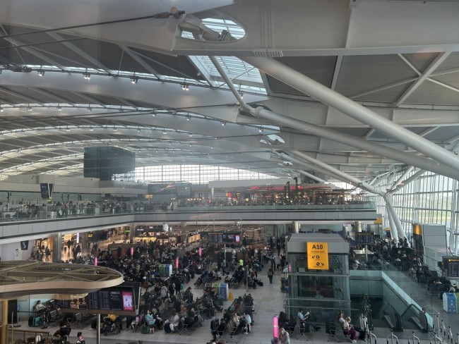 هجوم إلكتروني يعطل الرحلات الجوية عبر المطارات الأوروبية الرئيسية