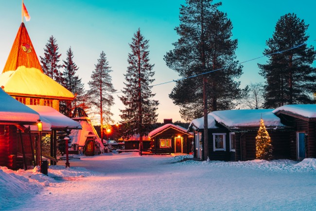 في هذا العيد الميلادي، لدى سانتا كلوز مساعدون جدد: الناتو ينشر في لابلاند بسبب احتمال هجوم روسي