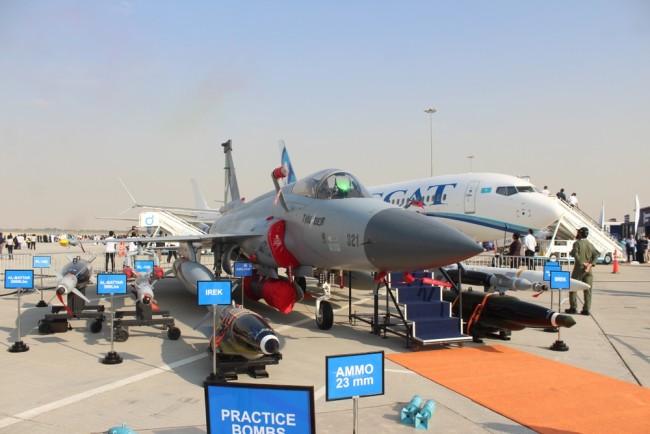 باكستان تعقد واحدة من أكبر مبيعات الأسلحة على الإطلاق في صفقة بقيمة 4 مليارات دولار مع ليبيا