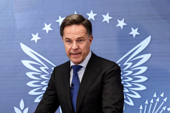 حلفاء الناتو يرفضون الانضمام إلى حصار ترامب على إيران، مما يزيد من الفجوة