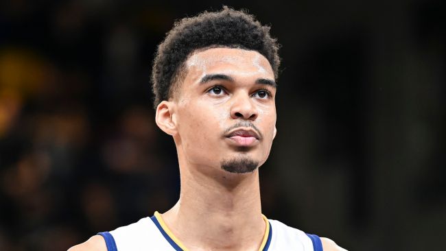 فيكتور ويمبانياما يعود من الإصابة ويصدم ثاندر في نصف نهائي كأس ال NBA