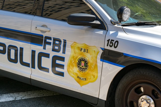 مكتب التحقيقات الفيدرالي يعلن أنه منع هجوما إرهابيا محتملا في ميشيغان في عطلة نهاية الأسبوع في عيد الهالوين