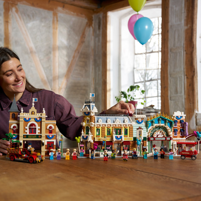 Lego تكرم Disney حدائق الملاهي التي تضم 3,900 شارع رئيسي