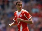 يقول أوليفر خان إن جمال موسيالا يجب أن يتغيب عن كأس العالم بسبب إصابته