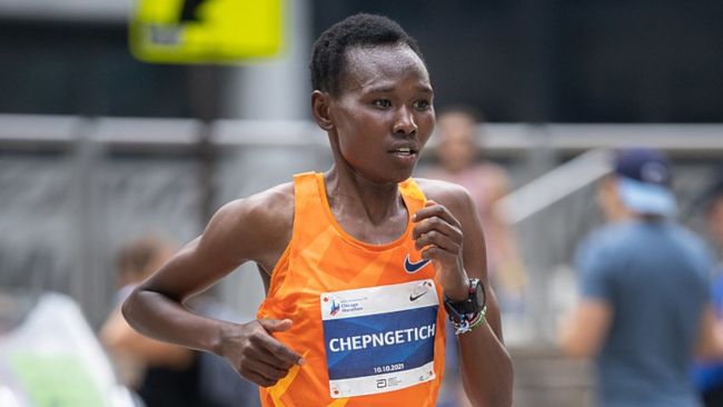 حاملة الرقم القياسي العالمي في الماراثون روث تشيبنجيتش معلقة مؤقتا بسبب تعاطي المنشطات