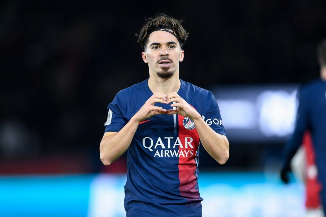 خسارة باريس سان جيرمان أمام ليون تعني أن سباق لقب الدوري الفرنسي مع لانس لا يزال مفتوحا على مصراعيه